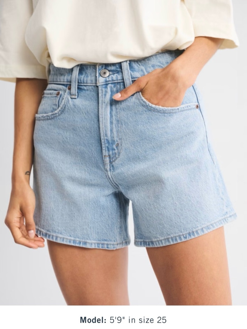 Abercrombie Dad Light Wash Denim Women’s Shorts